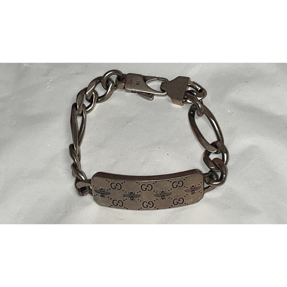 GUCCI Silver GG and Bee Engraved Chain ID Bracelet - Picture 13 of 16